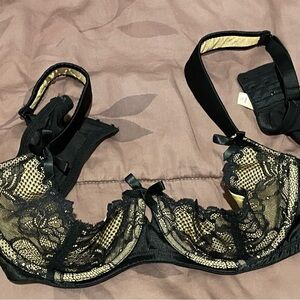 Cacique half bra cup - 38DD